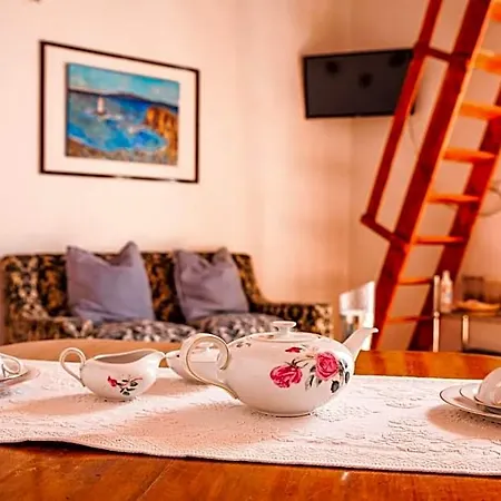 Oda ve Kahvaltı Bobo's House 3*