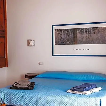 Bobo's House Calasetta
